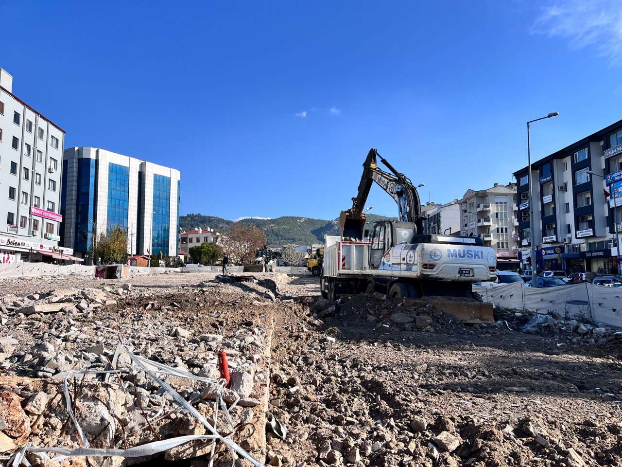 Yıkım Bitti, Bekleyiş Sürüyor: Muğlalı İşhanı Arsasında Son Durum 10